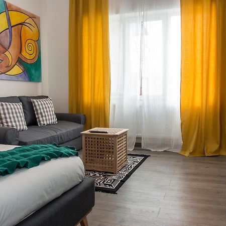 Old Town Premium Apartment By Mrg Bukarest Exterior foto